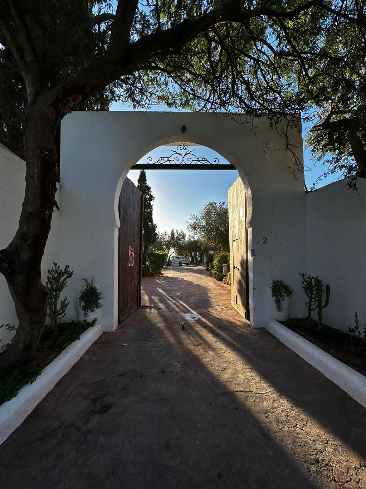 Lella Zohra, Studio Avec Piscine A Sidi Bou Said Exterior foto